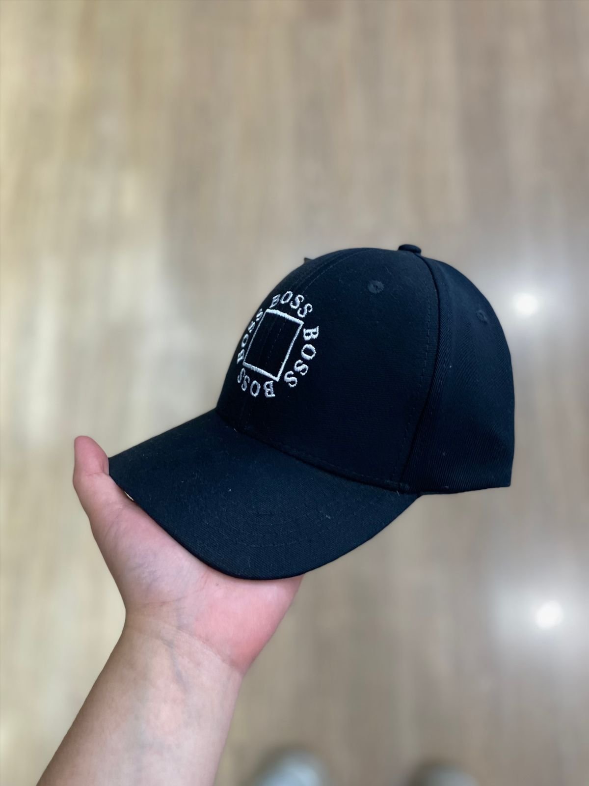 Boné Hugo Bosso Preto de Regulagem - Para Ocasiões especiais.